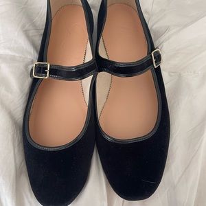 Black velvet Mary Jane flats